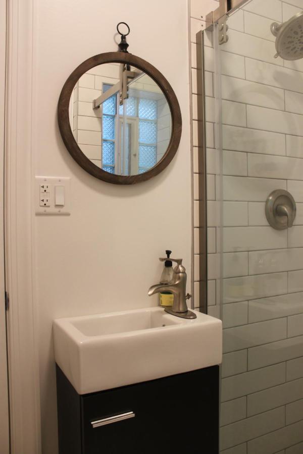 Accentuated Apartment In Manayunk Philadelphia Exterior foto